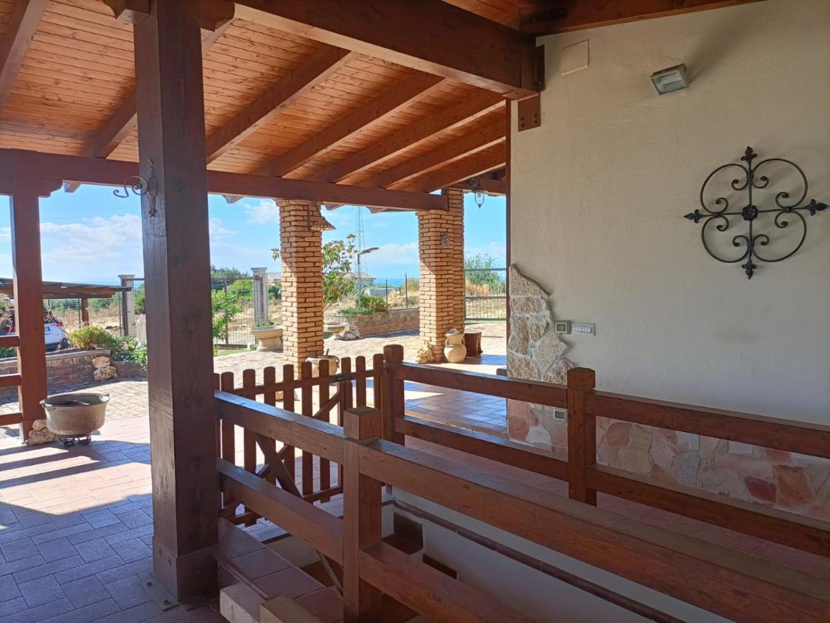 La Taverna Di Angela Amendolara Kültér fotó