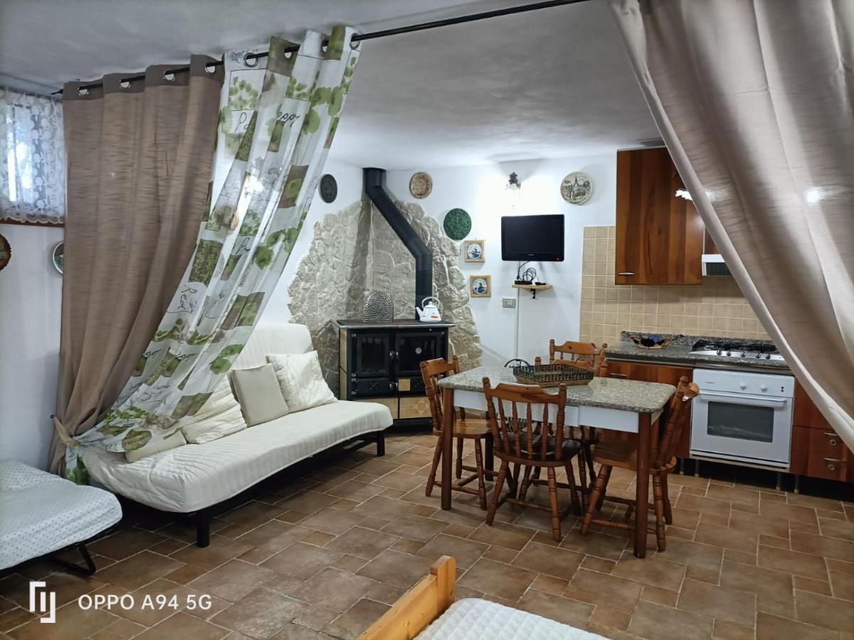 La Taverna Di Angela Amendolara Kültér fotó