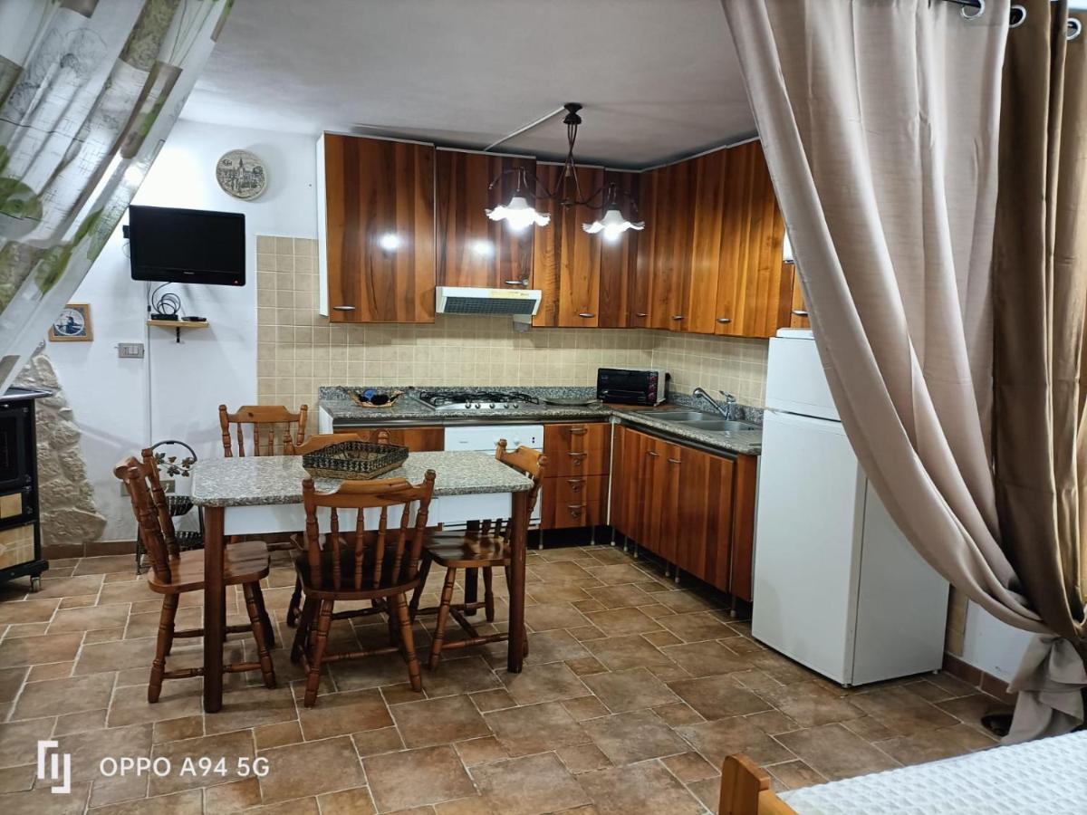 La Taverna Di Angela Amendolara Kültér fotó