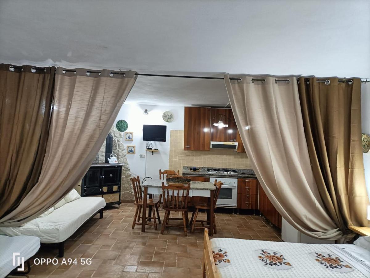 La Taverna Di Angela Amendolara Kültér fotó